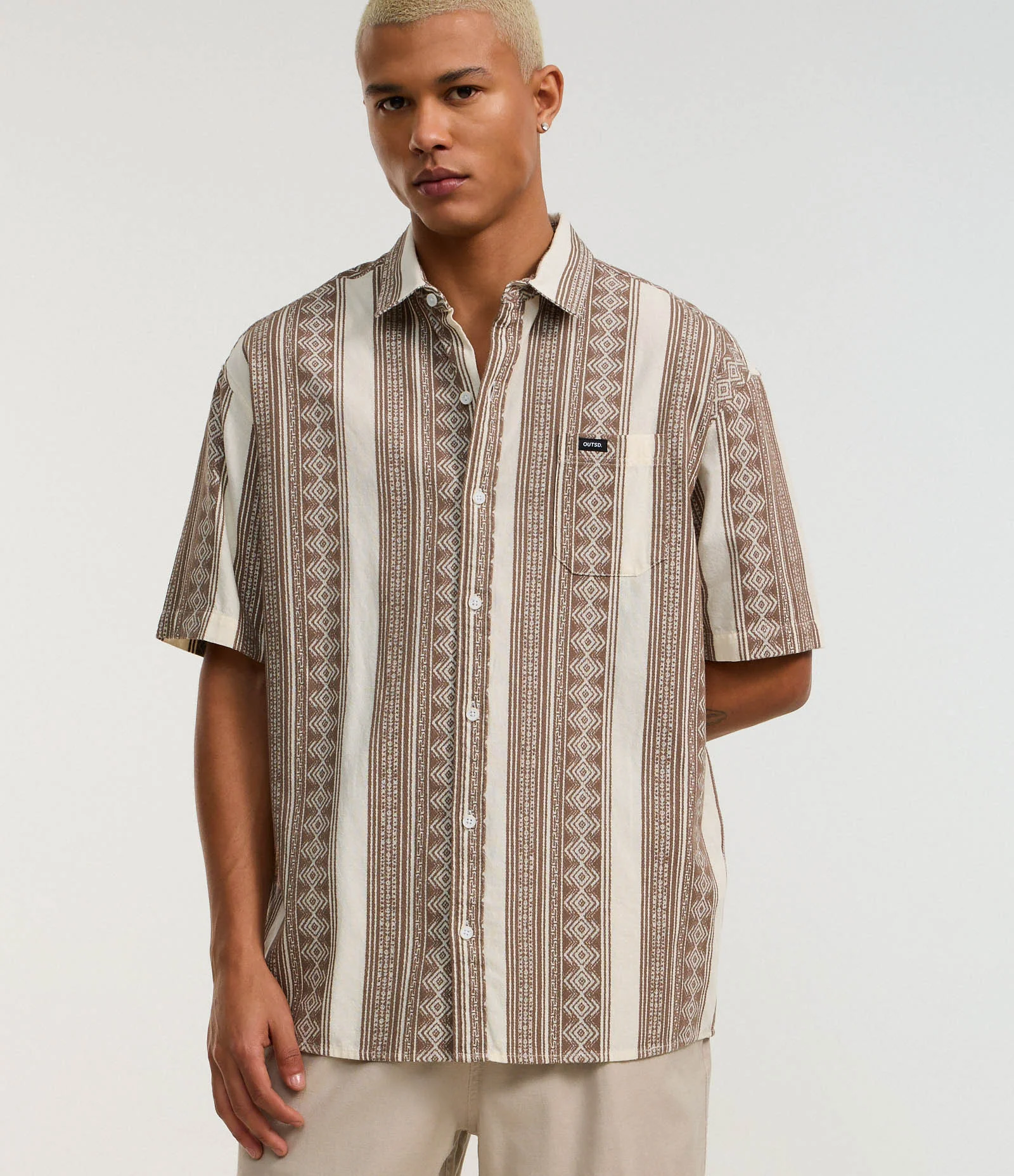 Camisa Relaxed em Jacquard com Estampa Étnica Marrom